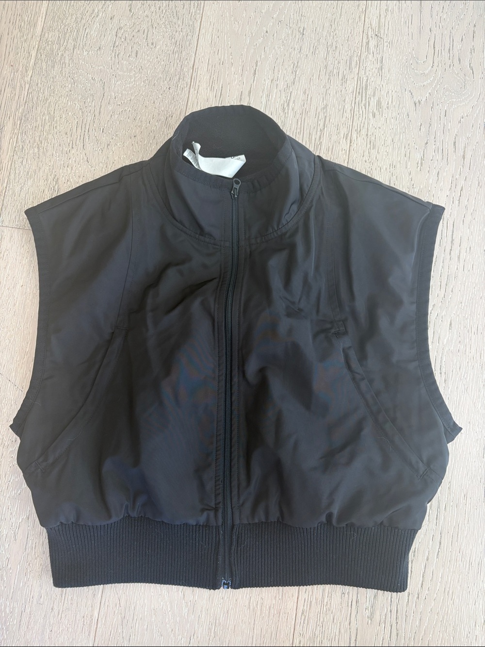 ALO Yoga Black Cropped Vest
